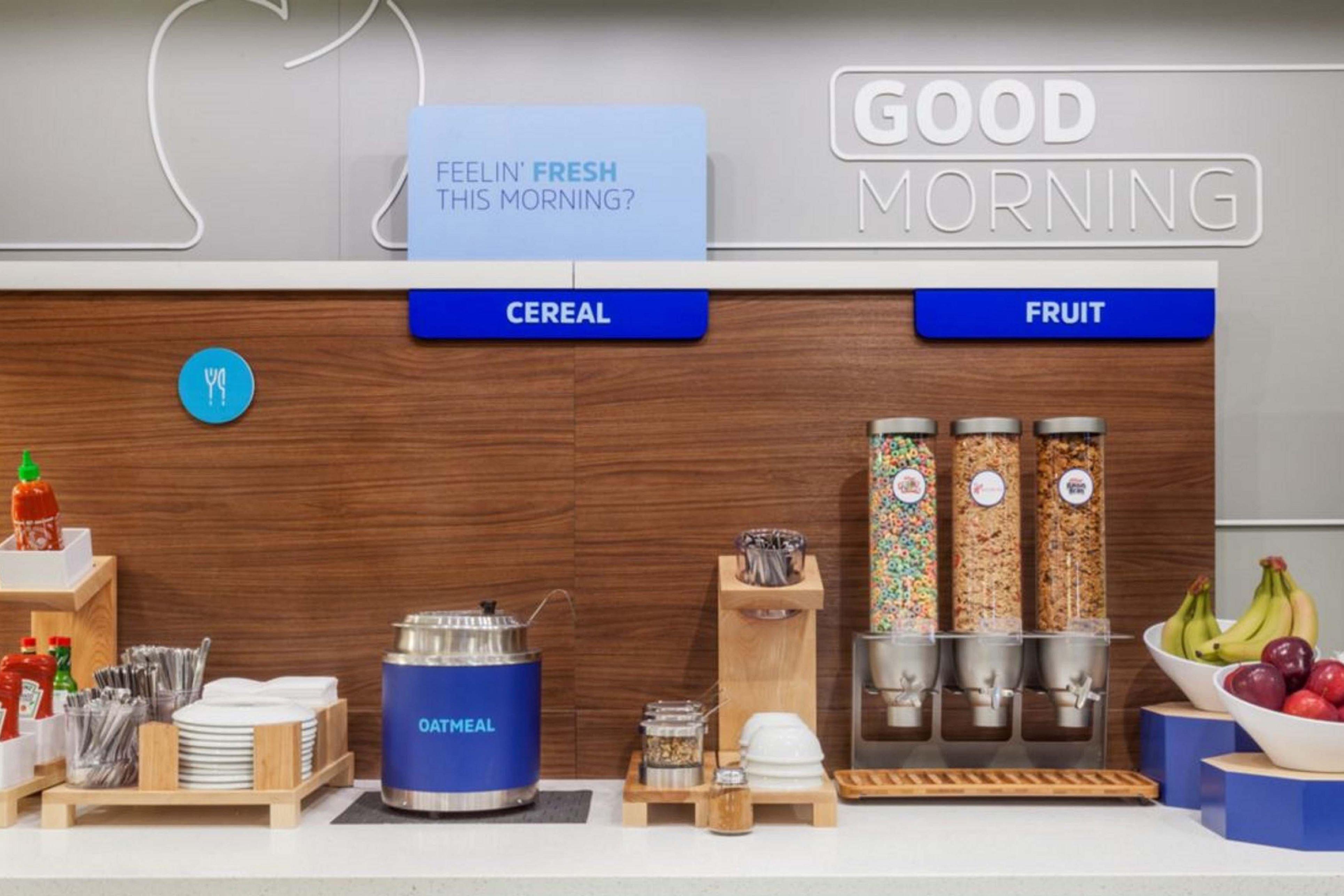 Holiday Inn Express & Suites Waterville - North By Ihg Εξωτερικό φωτογραφία