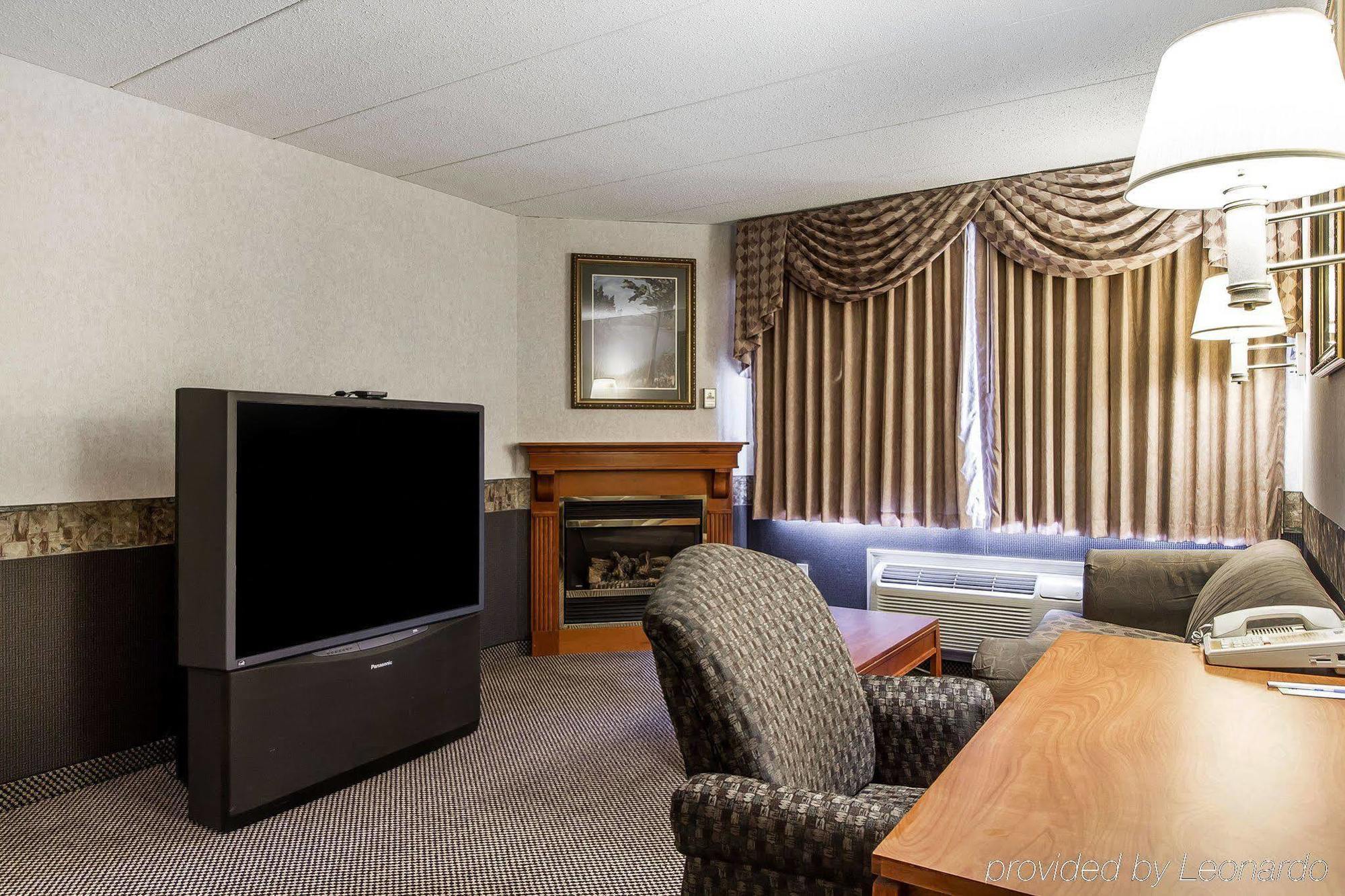 Holiday Inn Express & Suites Waterville - North By Ihg Εξωτερικό φωτογραφία