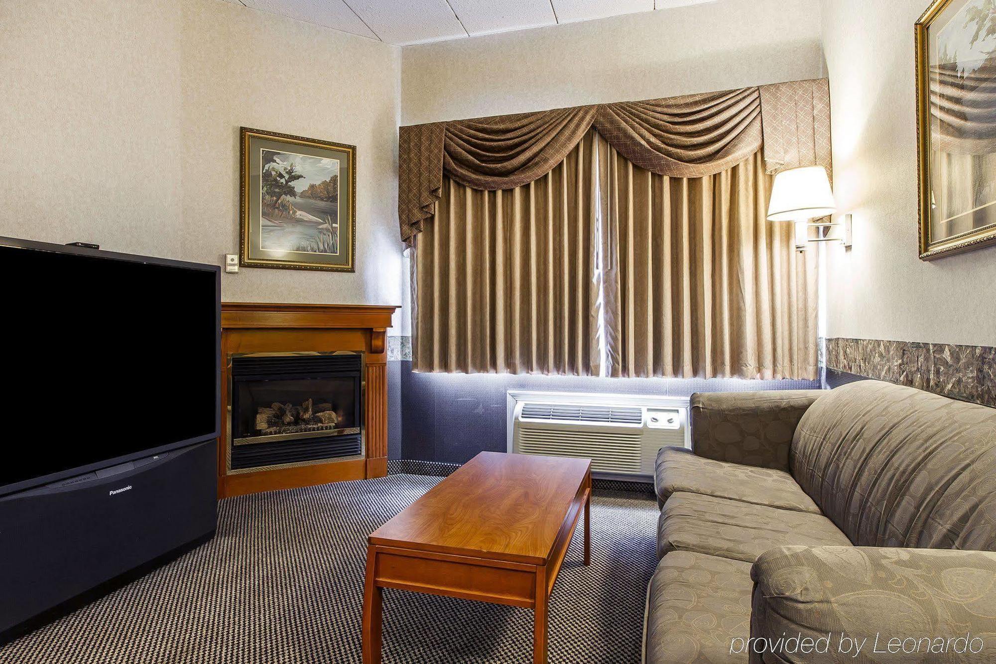 Holiday Inn Express & Suites Waterville - North By Ihg Εξωτερικό φωτογραφία