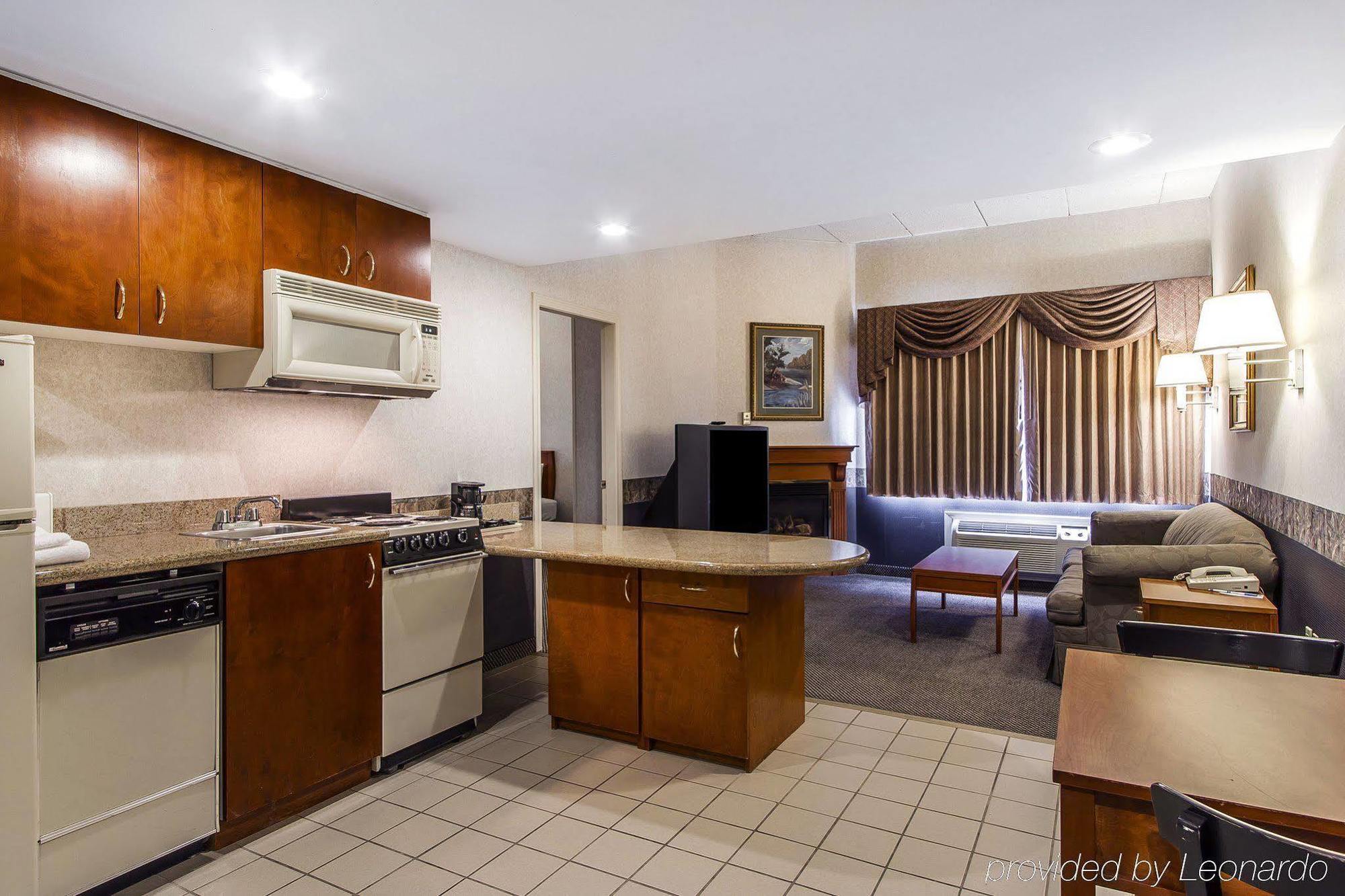Holiday Inn Express & Suites Waterville - North By Ihg Εξωτερικό φωτογραφία